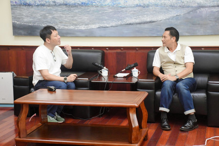 　《遠見》2024運動城市排行榜出爐，連江縣獲「運動富足之都」稱號；總編輯李建興9日來馬專訪縣長王忠銘，暢談馬祖運動發展。（圖／文：曹重偉）