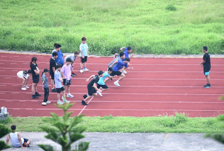 加緊練習。（圖與文：陳其敏）
