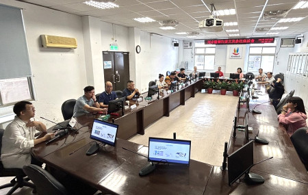 兩岸醫療互動,中國醫藥物資協會兩岸交流中心主任代航一行抵馬參訪,30日拜訪衛生局及縣立醫院,透過雙方簡報建立合作關係。(圖/文:曹重偉)