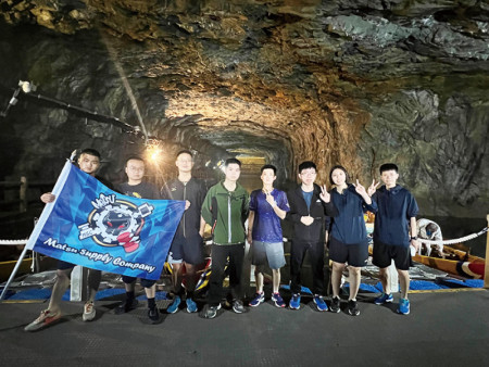 北海坑道合影。（圖：林雅琪）