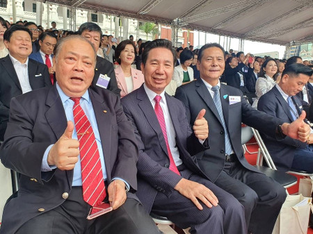 縣長王忠銘、立委陳雪生參加國慶典禮,與金門、澎湖縣長齊聚,共同慶祝國家生日。(圖:縣府提供)