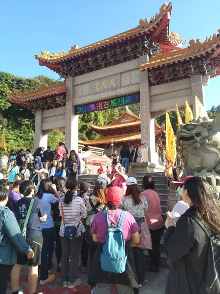 昨日下午文化處舉辦「走讀聖母聖蹟暨媽祖靈穴祈福」活動,參與的民眾對媽祖和馬港天后宮都更加認識了解,收穫良多。(圖/文:黃沛宣)
