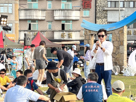 馬祖好Chill系列最終場-福澳島式逐光餐桌13日下午福澳運動場幸福登場。(圖/文:馮紹夫)