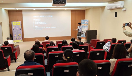 強化各公所及鄉代會人員專業知識與能力,民社處14日舉辦圖利與便民講習,邀請地檢署主任檢察官蔡杰承授課,提升法治觀念。(圖/文:曹重偉)