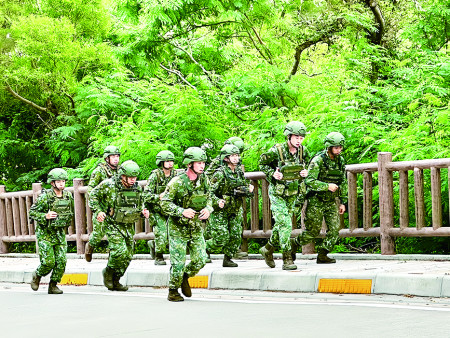 跑步訓練過程。（圖：李錚姝）