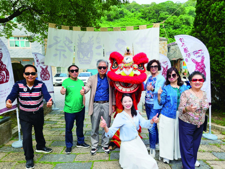 表演後合影。（圖：楊子賢）