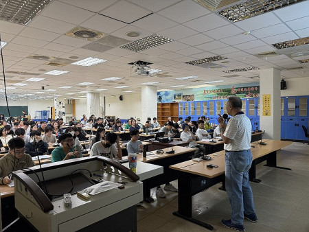 連江縣政府消防局於10月19日至20日,辦理連江縣防災士擴大培訓專班,目的為推廣全民防災理念,讓防救災觀念落實到各鄉社區。(圖:連江縣消防局)