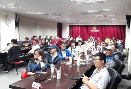 義消總隊副總隊長林平鑒24日率各義消大隊赴台北市政府消防局與義消總隊進行交流,增進救災協勤經驗。(圖:連江縣消防局)