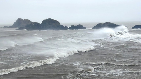 當康芮碰上方塊海。（圖與文：宋幸儒）