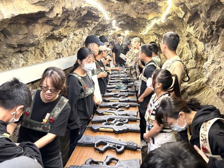戰地坑道新玩法,鐳戰生存遊戲。(圖:馬管處、曹重偉)