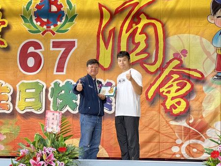 馬祖高中長尾巴,歡慶67週年校慶。(圖與文:馮紹夫)