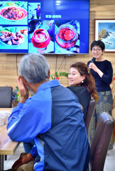 　飲食專欄作家陳靜宜「東引飲食文化」分享會，從多元面向詮釋東引在地飲食文化特色，一起回顧最能喚起美好的料理。（圖／文︰陳其敏）