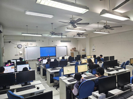 縣府教育處舉辦「113學年度貓咪盃縣內Scratch競賽」,國中組於介壽國中小、國小組於中正國中小舉行。(圖/文:黃沛宣)