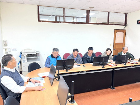 推動馬高航線成為固定航班,縣府20日邀集相關單位對後續加油設備、人力安排進行討論。(圖/文:馮紹夫)