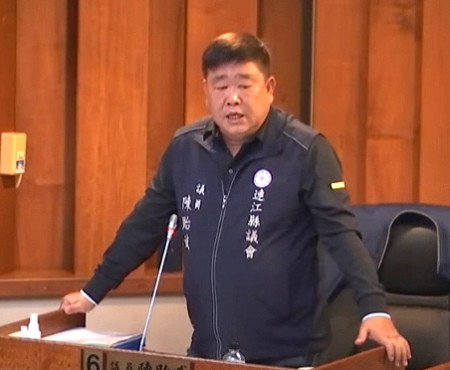 議員陳貽斌進行質詢。(圖/文:曹重偉)