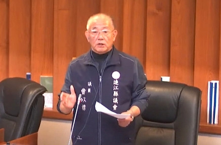 議員曹以標進行質詢。(圖/文:曹重偉)