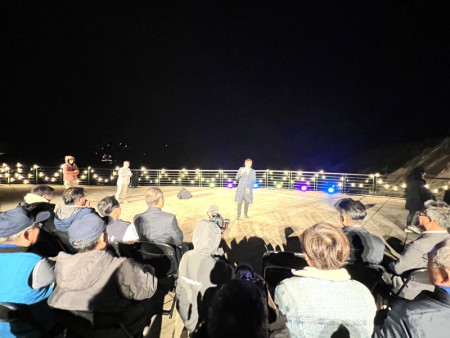 馬祖國家風景區管理處成立25週年,舉辦「一鹿有你」系列活動,26日點燈開幕,燈展一路展出至明年3月底。(圖/文:馮紹夫)