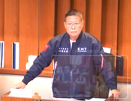 議員陳玉發進行質詢。(圖/文:曹重偉)