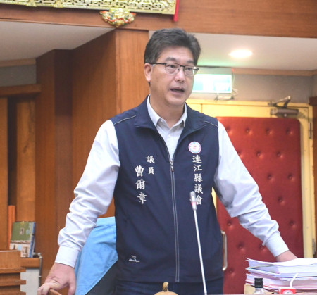 　議員曹爾章進行質詢。（圖／文：曹重偉）