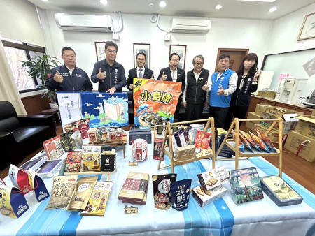 產發處在議會總質詢期間陳列SBIR產品。(圖:曹重偉)