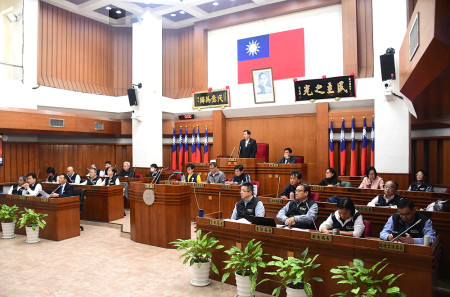 　縣議會定期大會審議114年度地方總預算暨附屬單位預算案一讀會，會中也通過變更議程案，12月2日、3日調整為縣政考察。（圖／文：曹重偉）