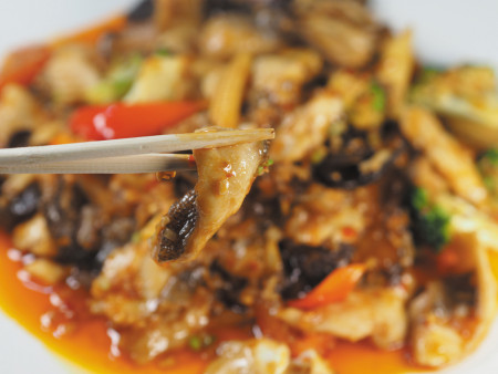 東引_珍膳美_爆炒條紋石鯛。