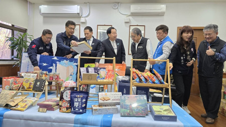 產發處在議會總質詢期間陳列SBIR產品。(圖:本報資料室)