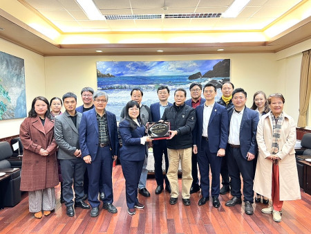 福州市台胞投資企業協會一行訪馬,會長蔣佩琪率會員拜訪府會。(圖/文:馮紹夫)