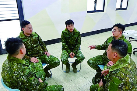 針對宣教主題分組討論。