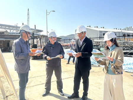 經濟部中小及新創企業署長李冠志30日前往馬祖城鄉特色產業園區了解工程進度並拜訪縣長王忠銘。(圖:產發處、馮紹夫)