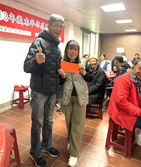 西莒田澳社區發展協會辦理歲末感恩惜福晚會,感謝大家對社區的支持,現場熱鬧溫馨。(圖/文:宋幸儒)