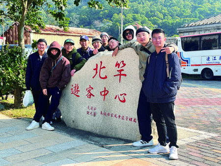 合影留念。