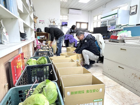 馬祖三寶鮮甜開賣,年節送禮最佳選擇。(圖/文:馮紹夫)