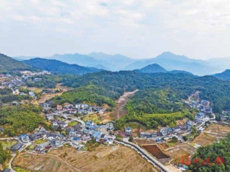 峨嵋村俯瞰。