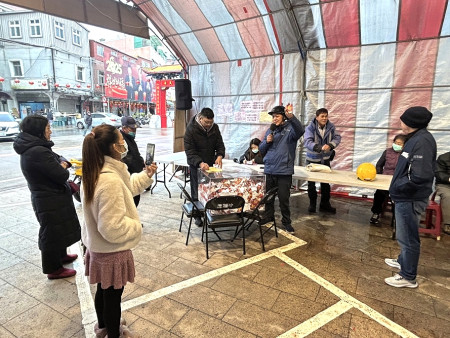 白馬尊王廟「添香油得福彩」當晚僅抽出機車及首長獎項,其餘獎項20日上午抽出,信眾憑中獎彩券3月21日前至介壽村公所領取。(圖/文:曹重偉)