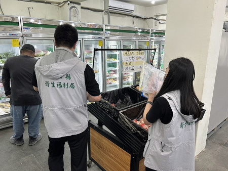 強化食品安全,連江縣修正《連江縣食品安全衛生管理自治條例》第四條及第九條,加強業者通報義務。(圖:本報資料室)