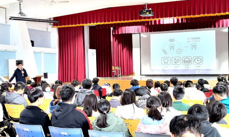 　連江縣衛生局到東引國中小辦理衛生教育講習，讓學生能注重日常牙齒及口腔保健，擁有健康人生。（圖︰連江縣衛生局）