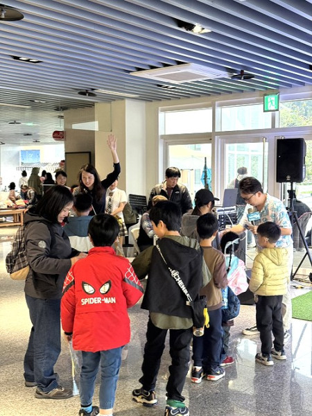 台灣觀光100亮點 馬祖藍調時光夜光市集。(圖:馮紹夫、交旅局)