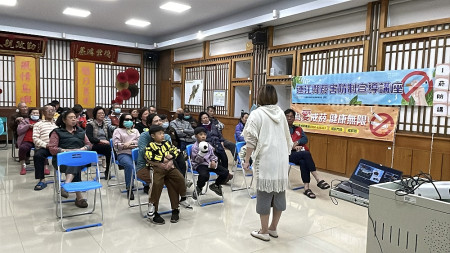 　連江縣衛生局辦理菸害防制宣導講座9日西莒登場，內容豐富有趣，鄉親受益良多。（圖／文：宋幸儒）