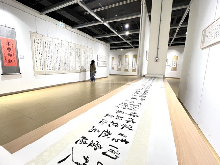 「陳國春八十書法回顧展」即起至5月6日於馬祖民俗文物館1樓特展室展出。(圖/文:馮紹夫)