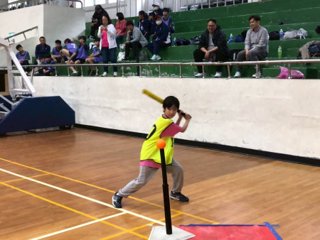 校際樂樂棒活力開打 選手全力以赴展現運動家精神。(圖與文:王致潔)