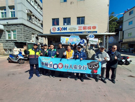 旅遊旺季到來,連江縣道安團隊協調合作,加強馬祖道安宣導。(圖:連江縣警察局)