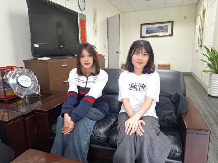 馬祖高中陳玟伶(左)、陳于婕(右)獲選教育部「青年百億圓夢計畫」,獲得前往東京、冰島見習機會。(圖:馬祖高中)