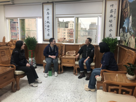 王忠銘感謝林哲玄、李薰華夫婦來馬支援門診,稱兩位是馬祖的貴人,並期望促進馬祖和北醫的合作。(圖/文:王致潔)