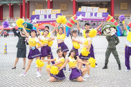 國防部藝工隊活力四射,將於5月15日帶來精彩演出。(圖:馬祖防衛指揮部)