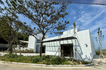 東莒衛生所擴建工程目前進度已達96%,預定於7月8日竣工。(圖/文:蔡夢玲)