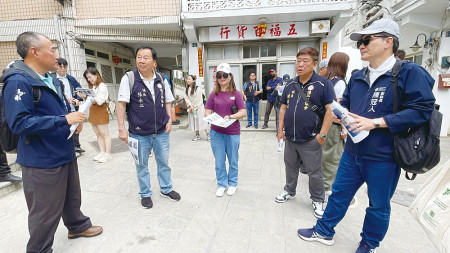 　連江縣議會第八屆第五次定期大會縣政考察5日抵達莒光。（圖／文：宋幸儒）