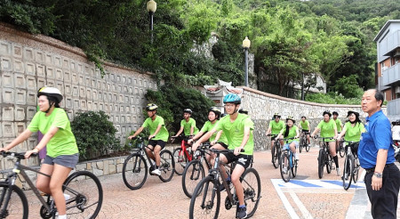 中正國中小畢業生進行三鐵活動,學生們蓄勢待發完成挑戰。(圖/文:江奉軒)