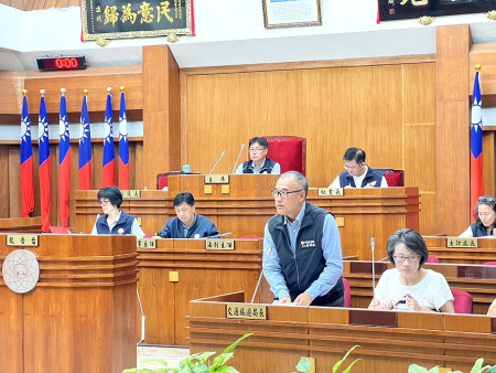 　縣議會昨（17）針對環資局、交旅局所提議案進行審查。（圖／文：馮紹夫）
