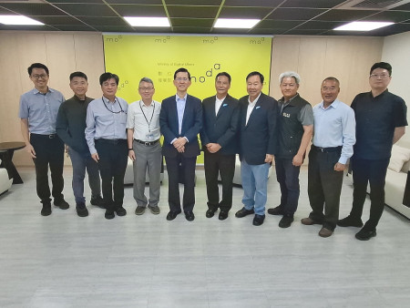 縣長王忠銘、議長張永江率團隊拜訪數發部長黃彥男,爭取支持馬祖通訊與智慧建設。(圖:縣府)